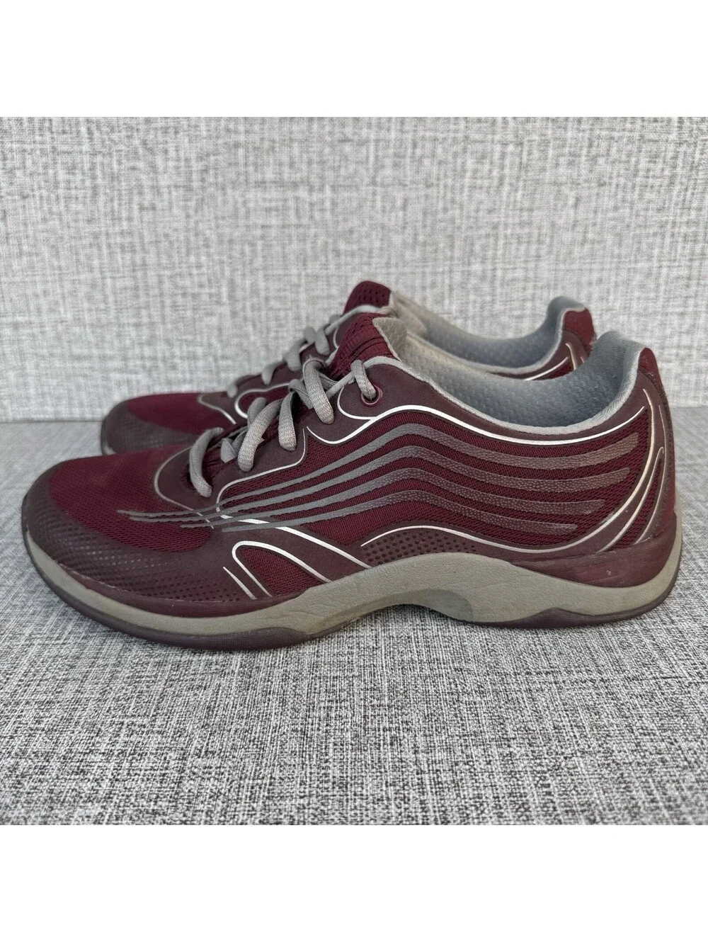 Dansko Shoes Womens Sz 39/8.5-9 US Red Samantha Running Sneakers Lace Up Low